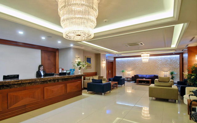 Tugcu Hotel Select