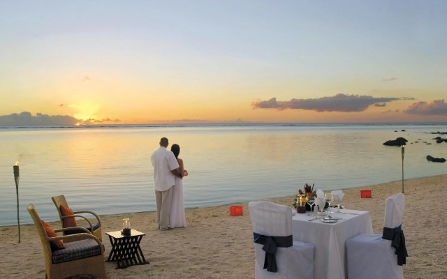 Victoria Beachcomber Resort & Spa