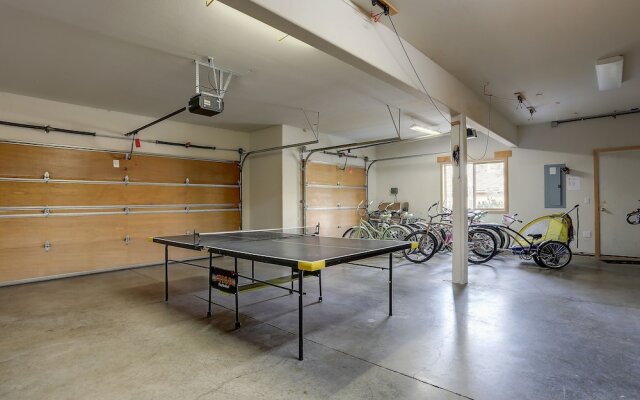 3 Mulligan Home features Hot Tub on Private Deck and Wood-Burning Fireplace by RedAwning