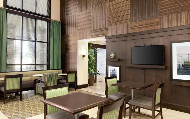 Hampton Inn & Suites West Sacramento