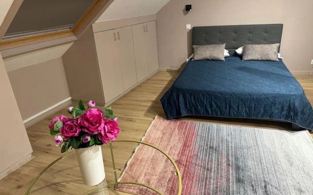 Gîtes by Hôtel Les Reflets Jaunes