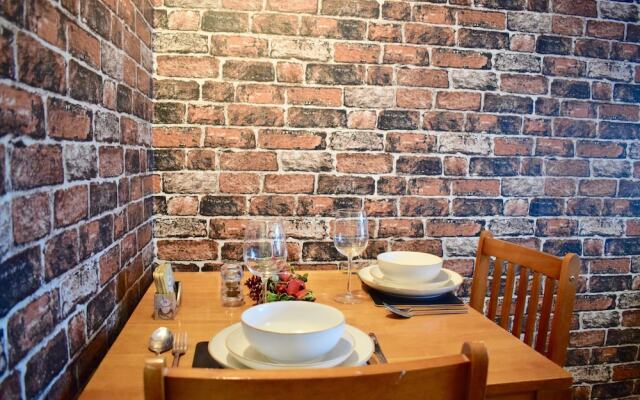 One Bedroom Flat Near O'connell Street