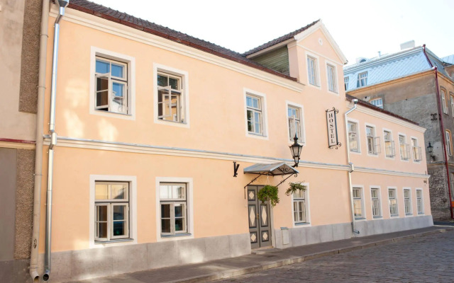 OldHouse Hostel