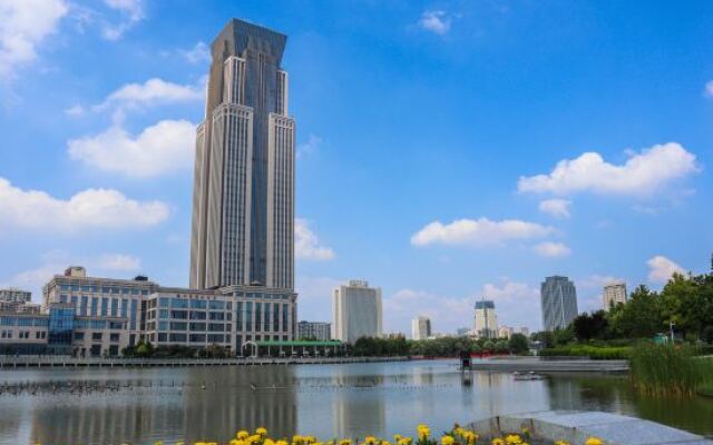 Zhongyuan International Hotel