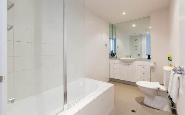 CLAUDE, 2BDR Melbourne Apartment