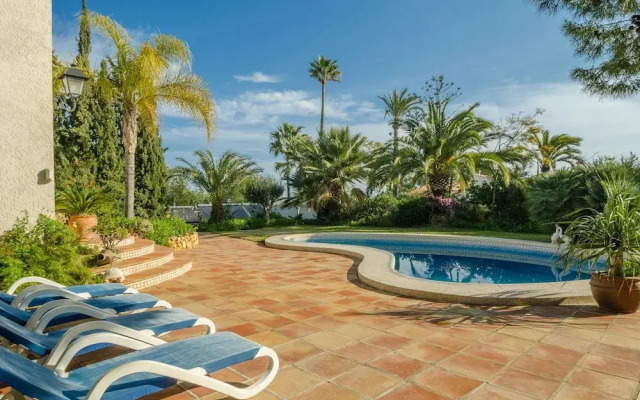 Sun-kissed Villa in Albir With Swimming Pool