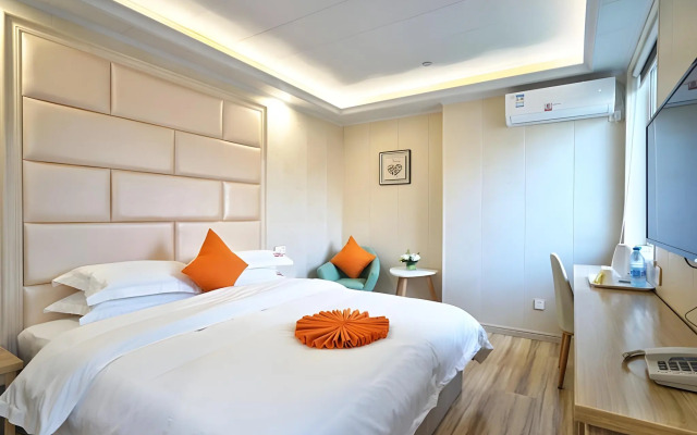 Shell Shanghai Baoshan District  Songbin Road Subway Station Hotel