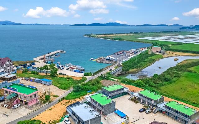 Ganghwa The Starspa Pension