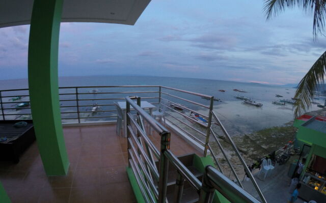 GT Seaside Inn