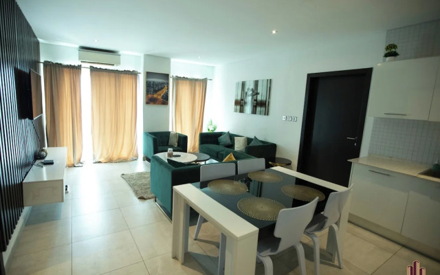 Signature Luxury Suites by Cozy