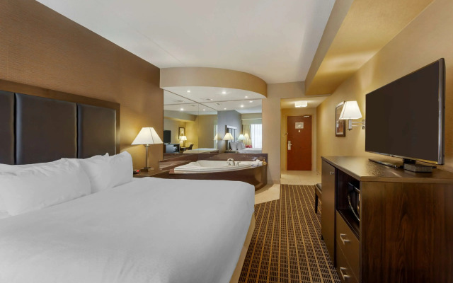 Best Western Plus Burlington Inn & Suites