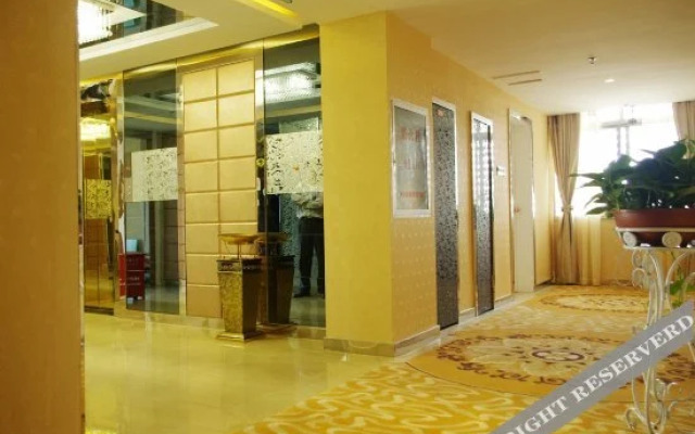 Moon Lake Hotel