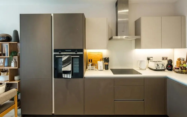 16 Minutes Walk To London Eye/shard View & Balcony