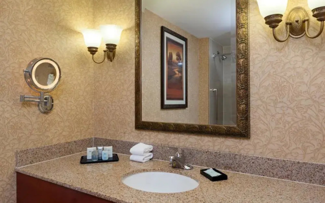 Virginia Crossings Hotel, Tapestry Collection By Hilton