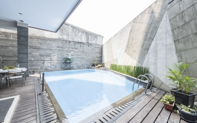 Airy Sukajadi Eyckman 19 Bandung