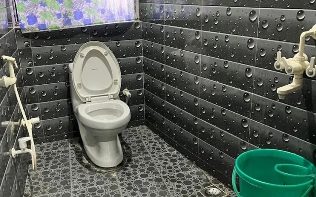 Thakur Ji P. Guest House By GRB