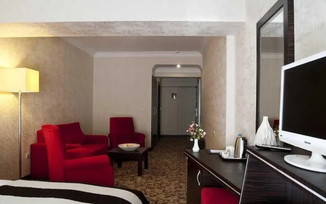 Turist Hotel