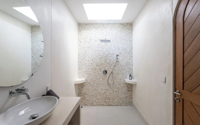 Villa Barsa by Alfred in Bali
