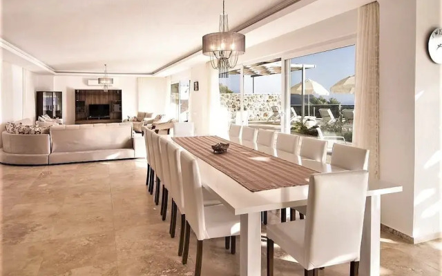 Villa Falcon Exclusive by Akdenizvillam