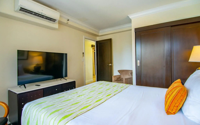 Regency on Beachwalk Waikiki by OUTRIGGER