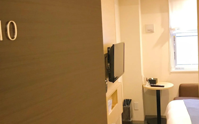 Отель Smile Hotel Shinagawasengakujiekimae