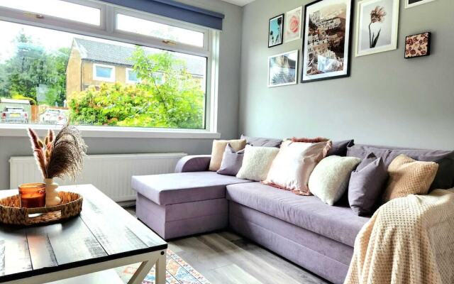 Quirky Home Quiet Neighbourhood