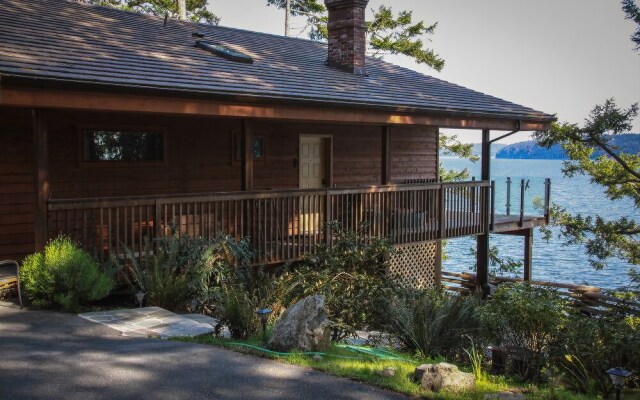 Salmonberry Inn