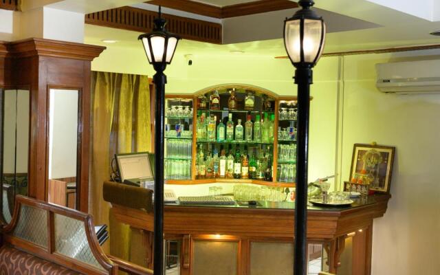 Raja Hotel