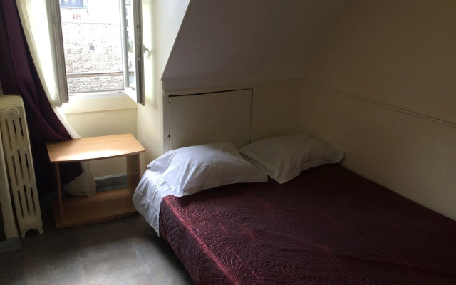 Отель Au Royal Mad