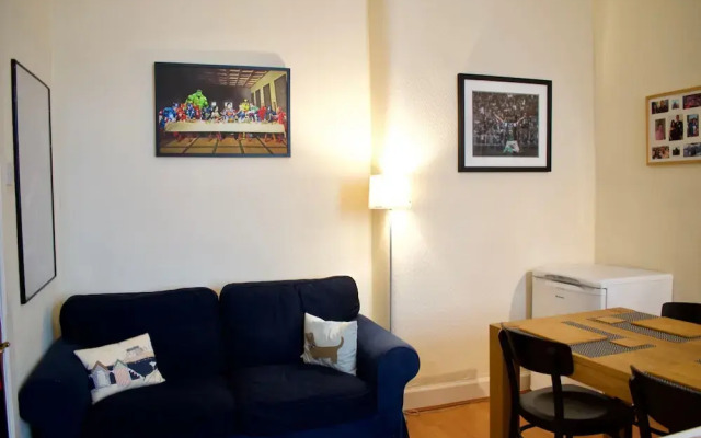 Stylish 1 Bedroom Edinburgh Home