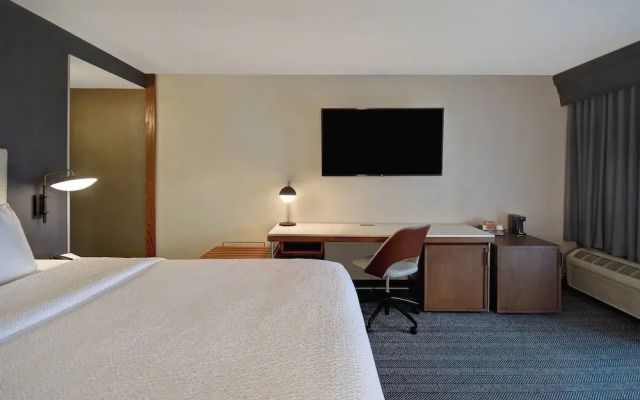 Courtyard by Marriott Cincinnati Airport