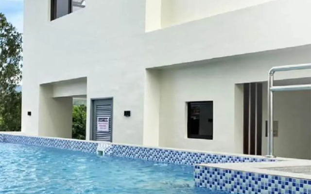 2 Bedroom Condo at Midpoint Residences With City View