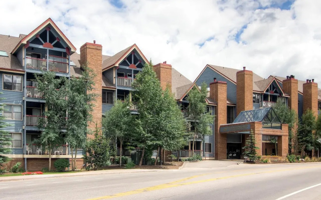 River Mountain Lodge #E1