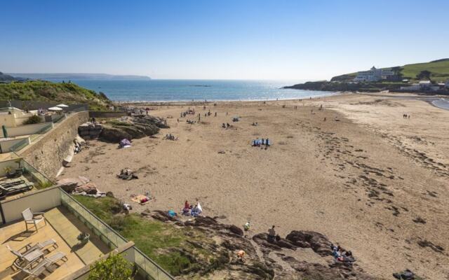 25 Burgh Island Causeway