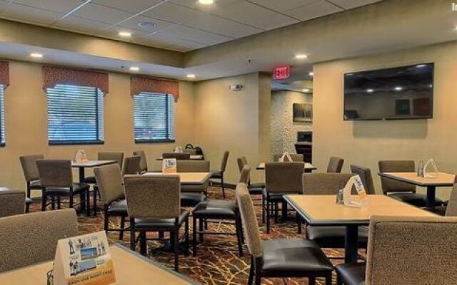 Comfort Inn & Suites Wadsworth
