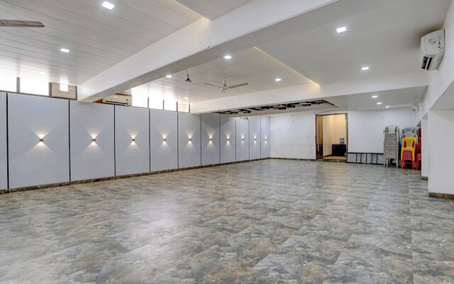 Fabhotel Heritage Palace