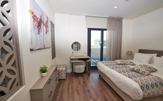 Urban Nest - Suites & Apartments