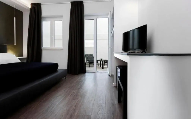 Minimal Rooms