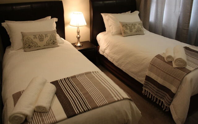 Hillside Executive Accommodation Maerua Mall