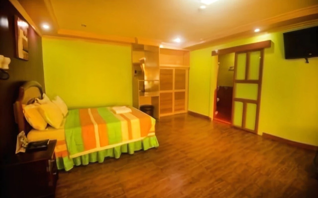 C & L Sea View Hotel