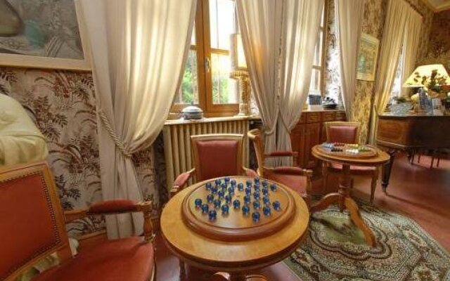 Relais Saint Roch Rest. La Petite Maison