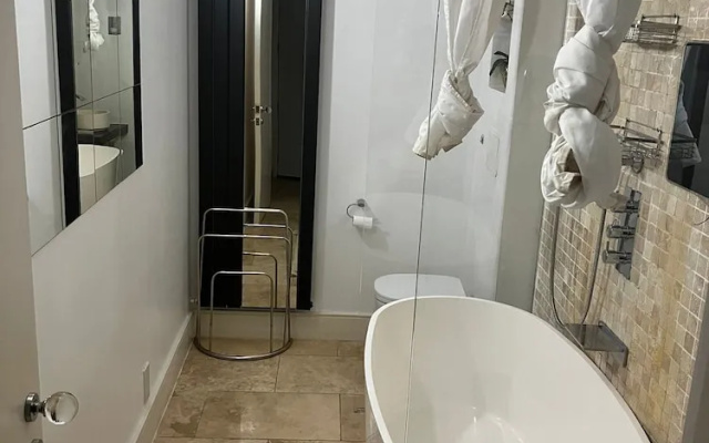 Lovely 2-bed Apartment in Brixton Central Location