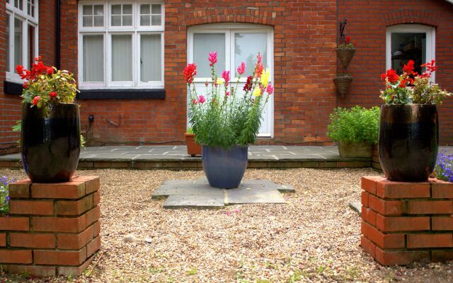Gatwick Turret Guest House