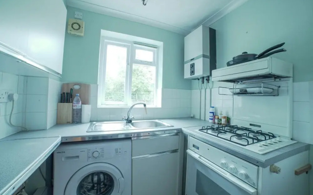 Lovely English House Near Greenwich Town Centre