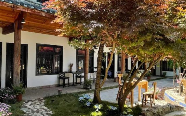 K2 International Youth Hostel