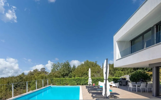 Villa Luxor With Heated Pool