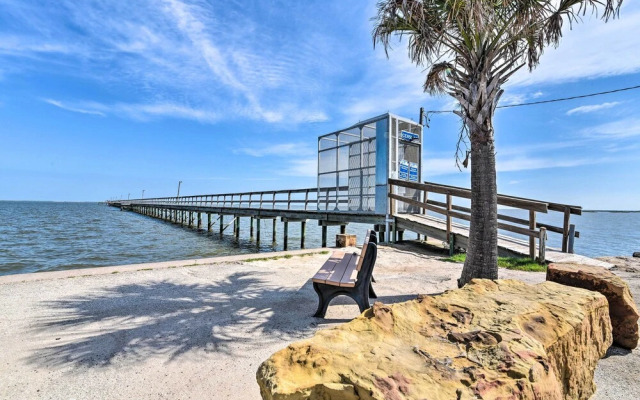 Private Pool, Deck & Patio: Galveston Oasis!