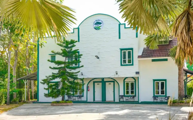 Kenikar Raintree Residence Hotel