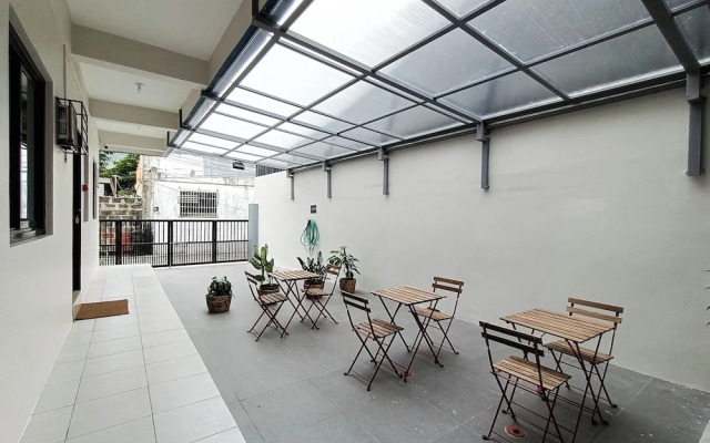 Manzil Anilao B&B Superior Bedroom U3
