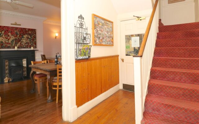 The Ilchester Arms